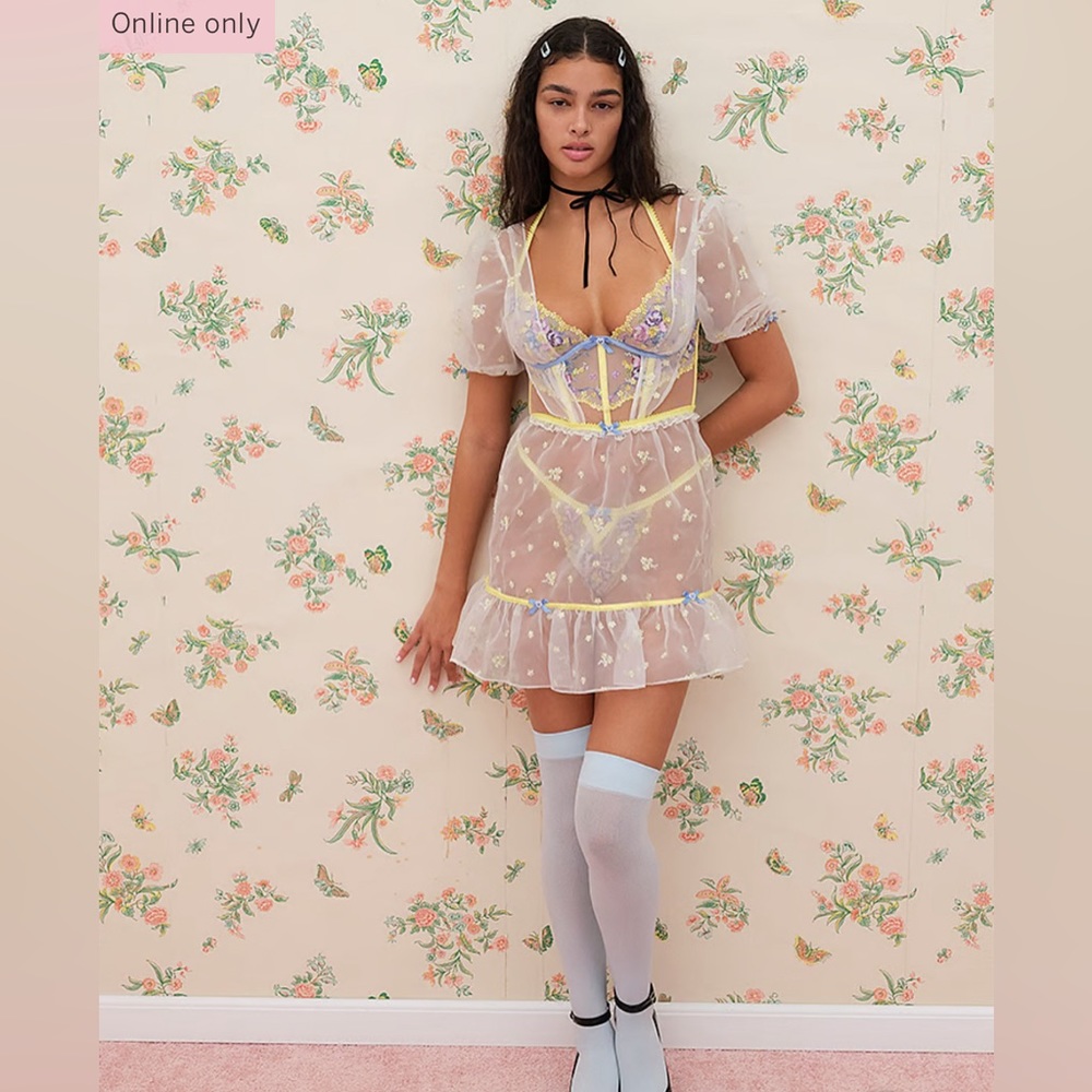 🍋NWT FOR LOVE & LEMONS
Lavender Meadows Embroidery Slip Dress Size M🍋